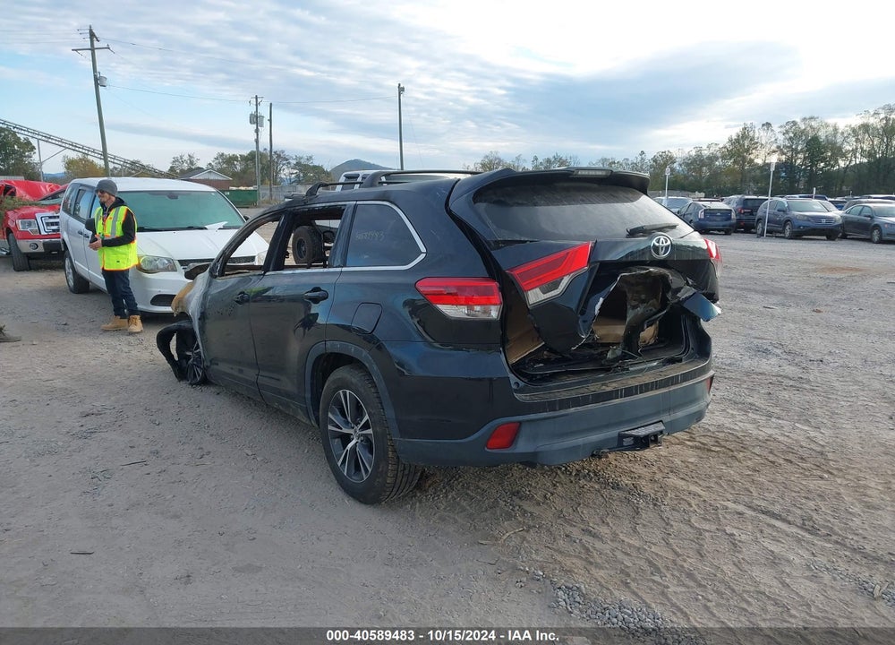 2017 TOYOTA HIGHLANDER LE VIN: 5TDZZRFH4HS212407