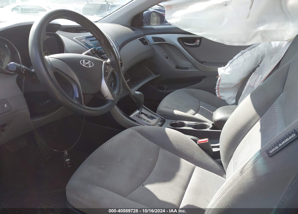 2013 HYUNDAI ELANTRA VIN: KMHDH4AE9DU012685
