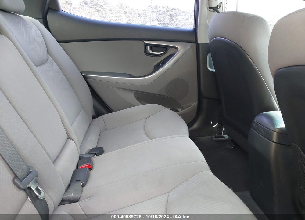 2013 HYUNDAI ELANTRA VIN: KMHDH4AE9DU012685