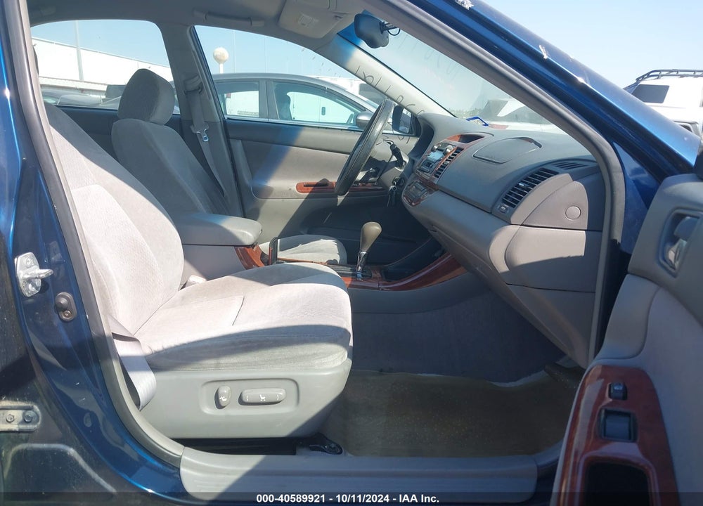 2004 TOYOTA CAMRY XLE VIN: 4T1BE32K14U379465