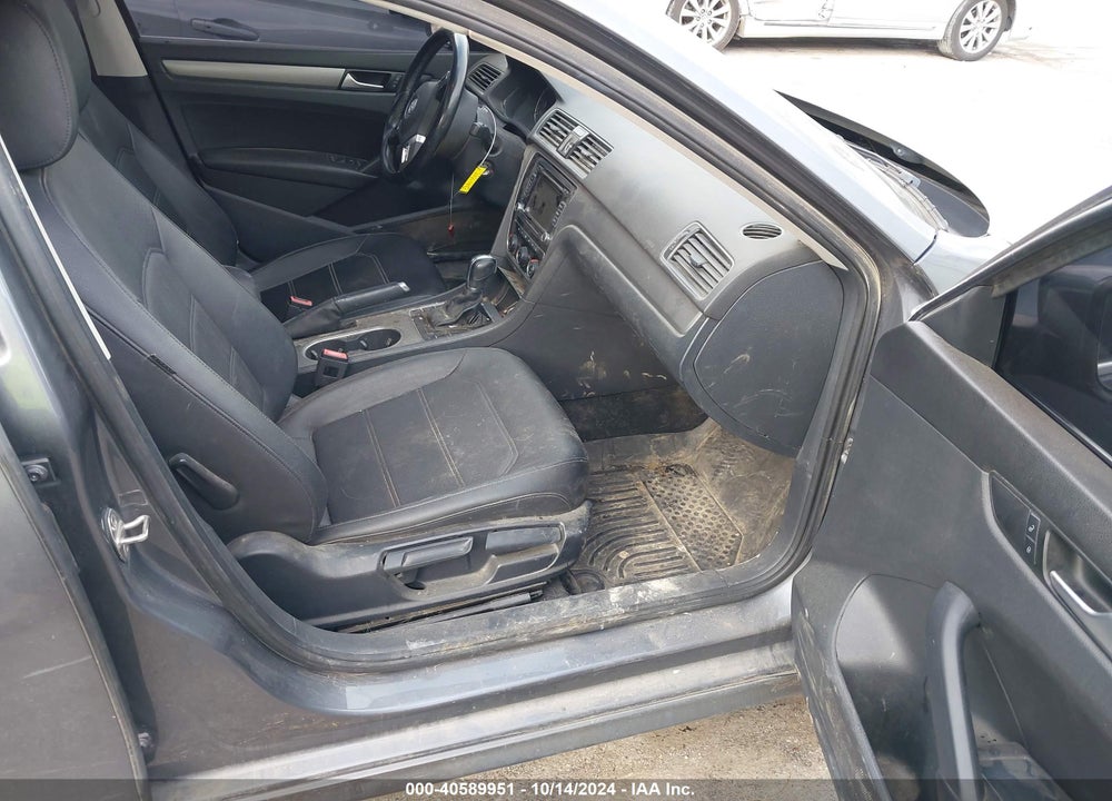 2015 VOLKSWAGEN PASSAT 2.0L TDI SE VIN: 1VWBV7A36FC059537