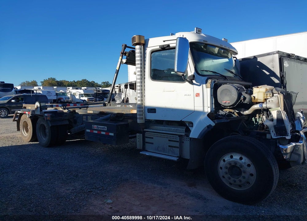 2021 VOLVO VHD VIN: 4V5KC9DH5MN600025
