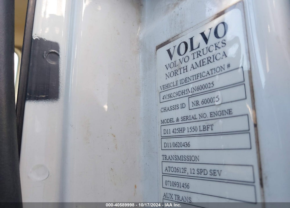 2021 VOLVO VHD VIN: 4V5KC9DH5MN600025