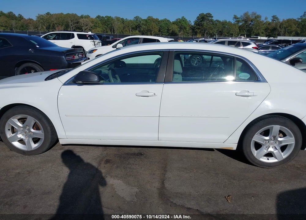 2011 CHEVROLET MALIBU LS VIN: 1G1ZA5E17BF135701