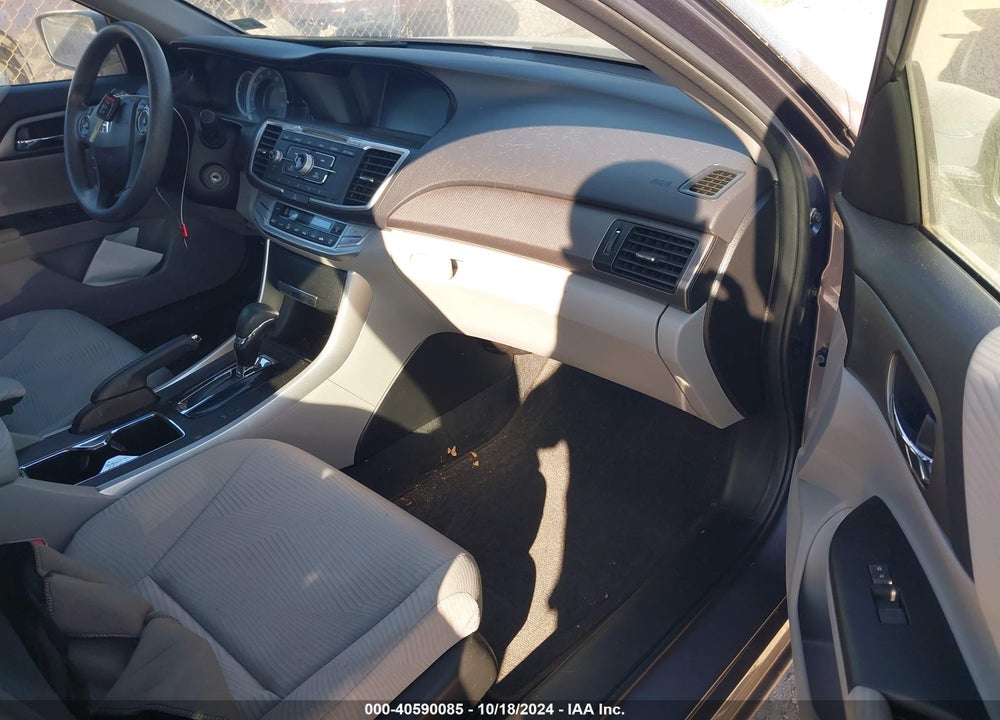 2015 HONDA ACCORD LX VIN: 1HGCR2F34FA192558