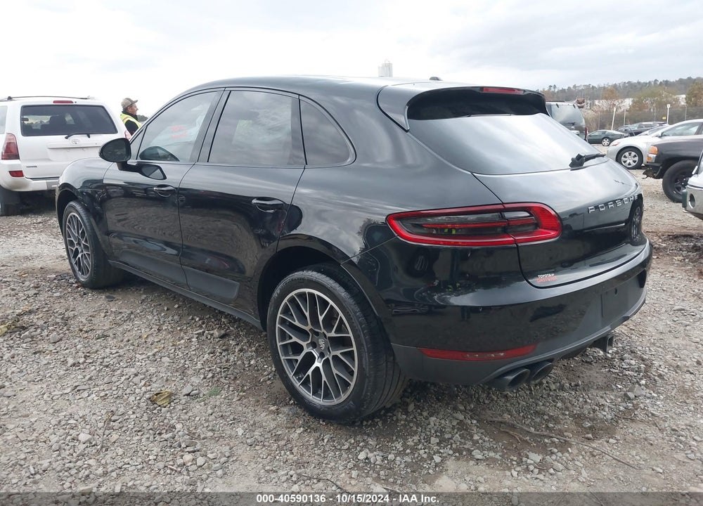 2017 PORSCHE MACAN S VIN: WP1AB2A51HLB13498