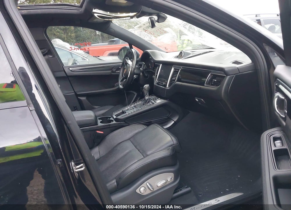 2017 PORSCHE MACAN S VIN: WP1AB2A51HLB13498