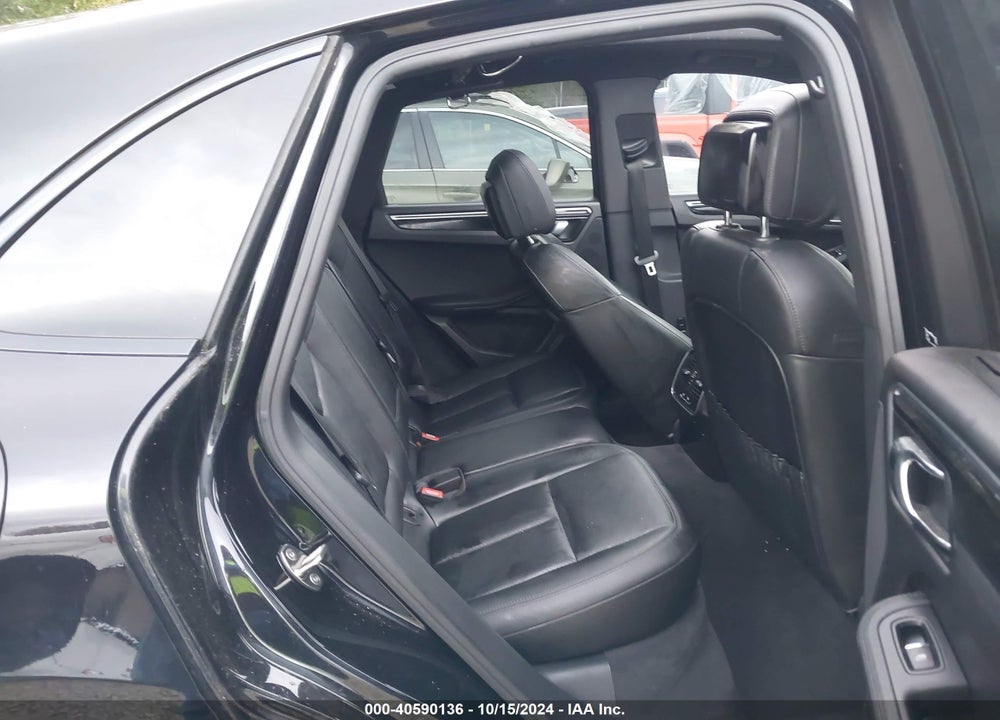 2017 PORSCHE MACAN S VIN: WP1AB2A51HLB13498
