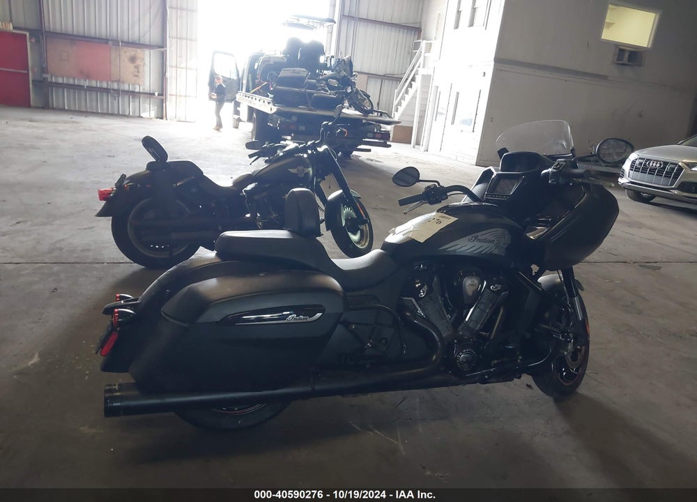 2023 INDIAN MOTORCYCLE CO. CHALLENGER DARK HORSE VIN: 56KLCCRR2P3419302