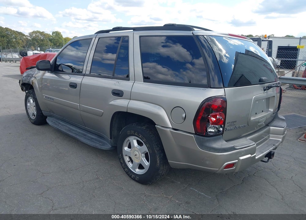 2002 CHEVROLET TRAILBLAZER LS VIN: 1GNDS13S222272496