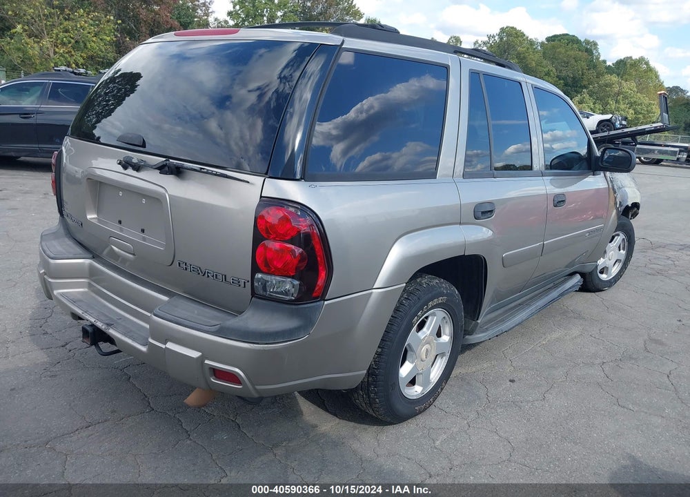 2002 CHEVROLET TRAILBLAZER LS VIN: 1GNDS13S222272496