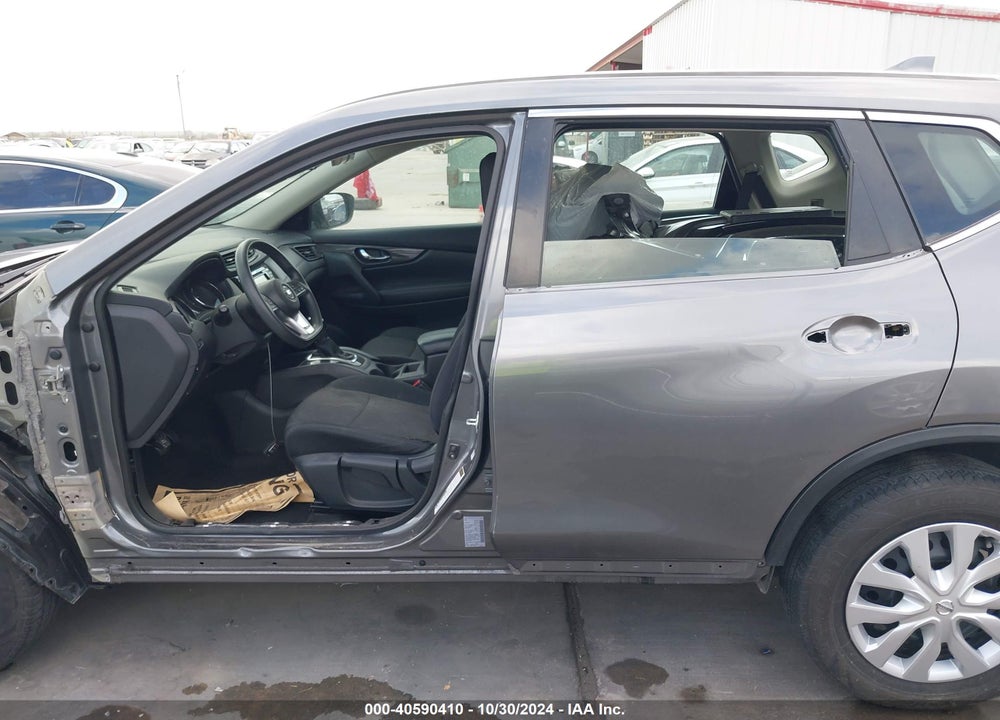 2018 NISSAN ROGUE S VIN: 5N1AT2MVXJC721595