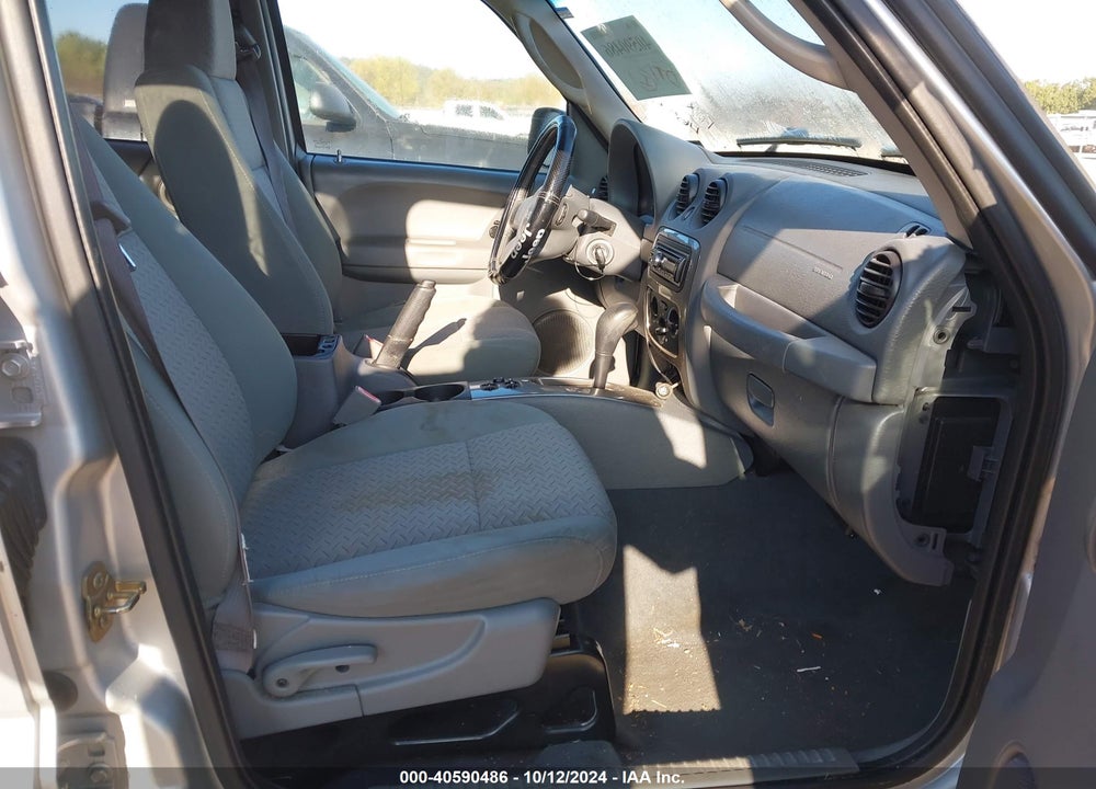 2005 JEEP LIBERTY RENEGADE VIN: 1J4GK38K65W560068