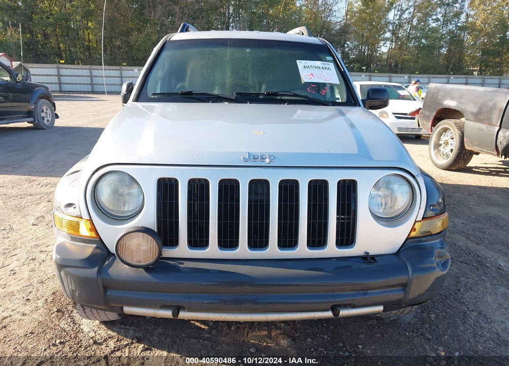 2005 JEEP LIBERTY RENEGADE VIN: 1J4GK38K65W560068