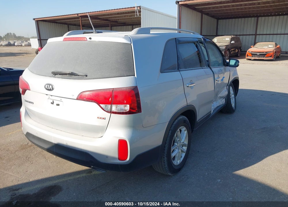 2015 KIA SORENTO LX VIN: 5XYKT3A64FG603590