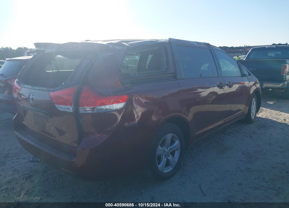 2011 TOYOTA SIENNA VIN: 5TDZK3DC7BS084244