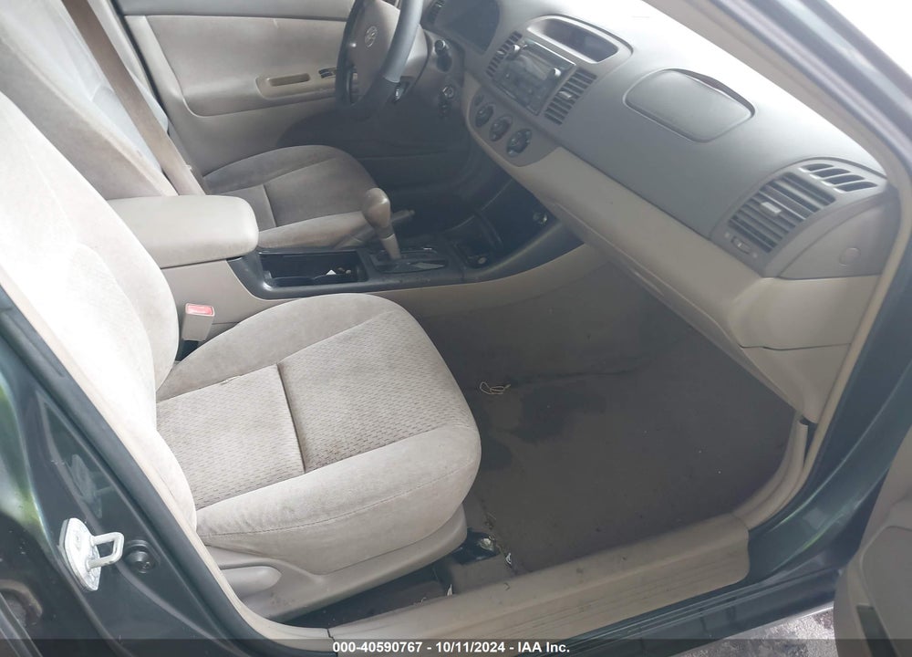 2002 TOYOTA CAMRY LE VIN: 4T1BE32K32U561911