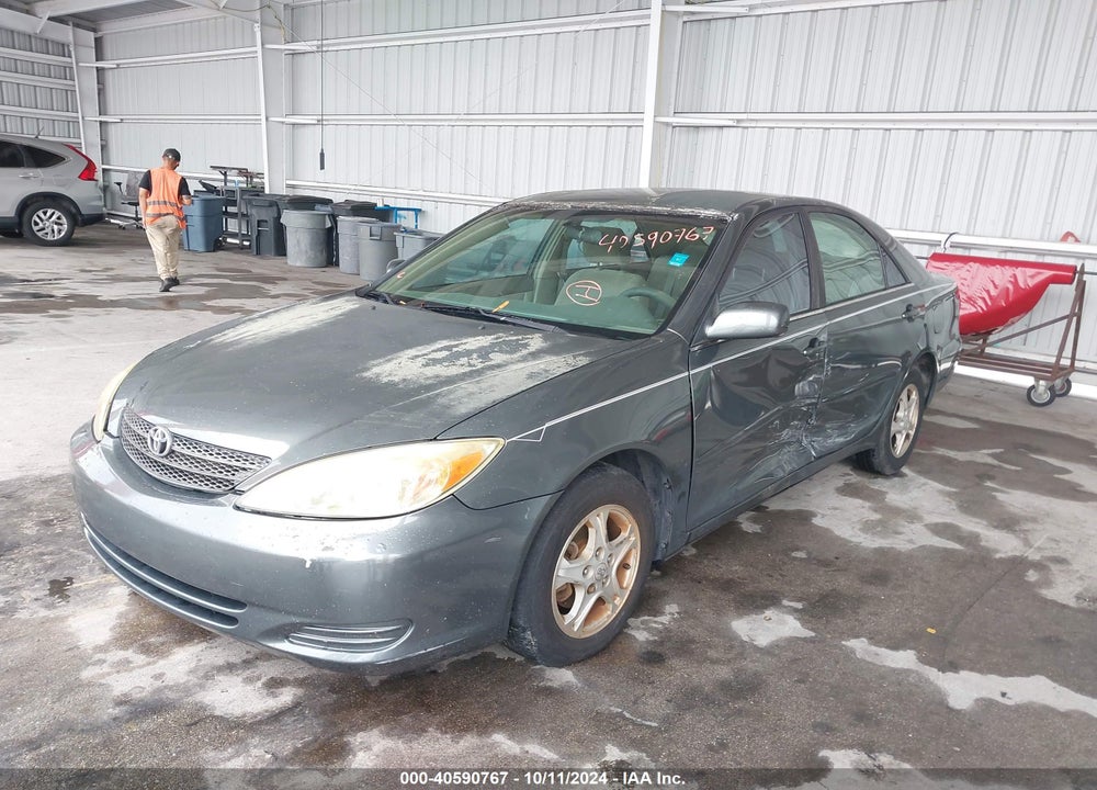 2002 TOYOTA CAMRY LE VIN: 4T1BE32K32U561911