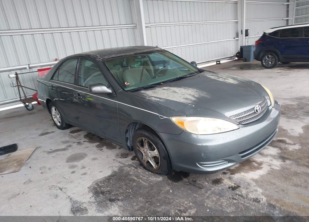 2002 TOYOTA CAMRY LE VIN: 4T1BE32K32U561911