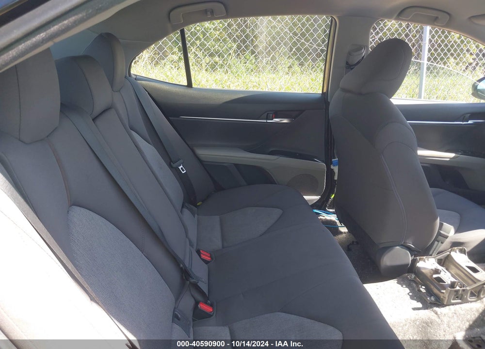 2018 TOYOTA CAMRY LE VIN: JTNB11HK2J3045308