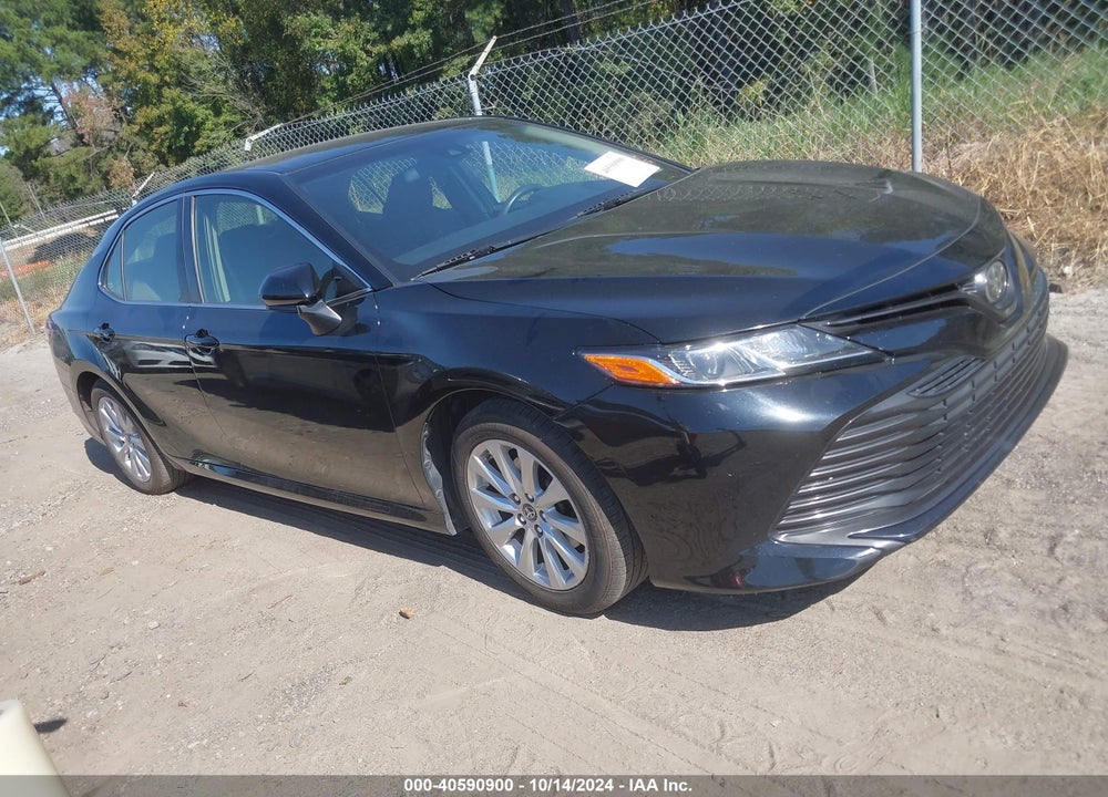 2018 TOYOTA CAMRY LE VIN: JTNB11HK2J3045308