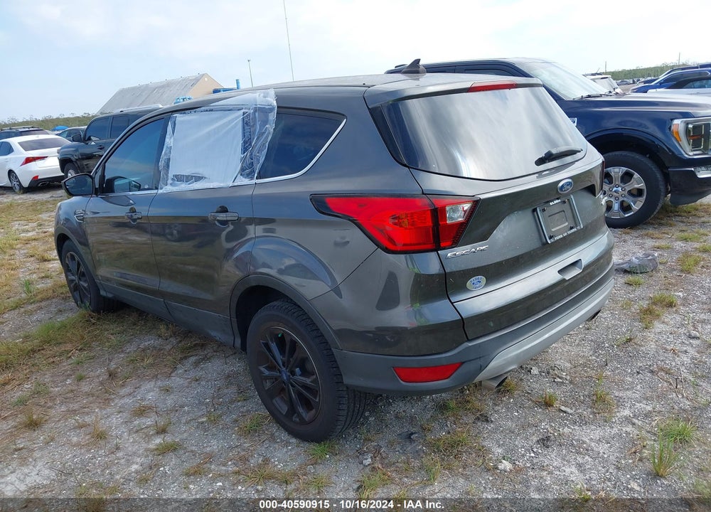 2019 FORD ESCAPE SE VIN: 1FMCU0GD2KUA12037