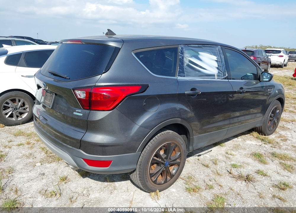 2019 FORD ESCAPE SE VIN: 1FMCU0GD2KUA12037