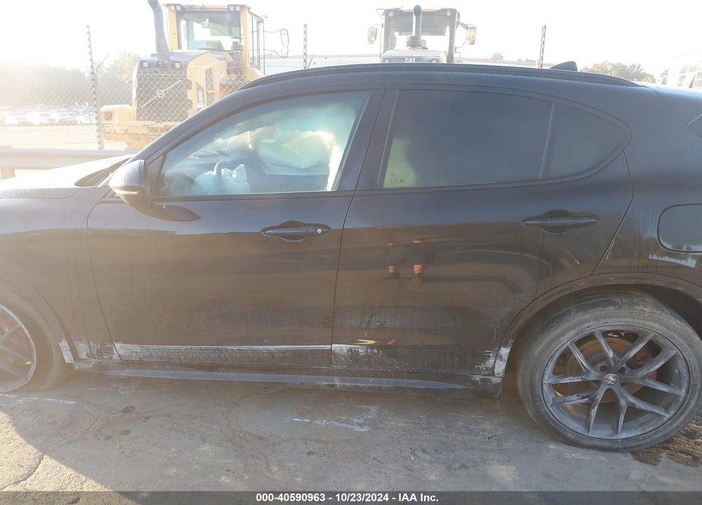 2020 ALFA ROMEO STELVIO TI AWD VIN: ZASPAKBN3L7C76854