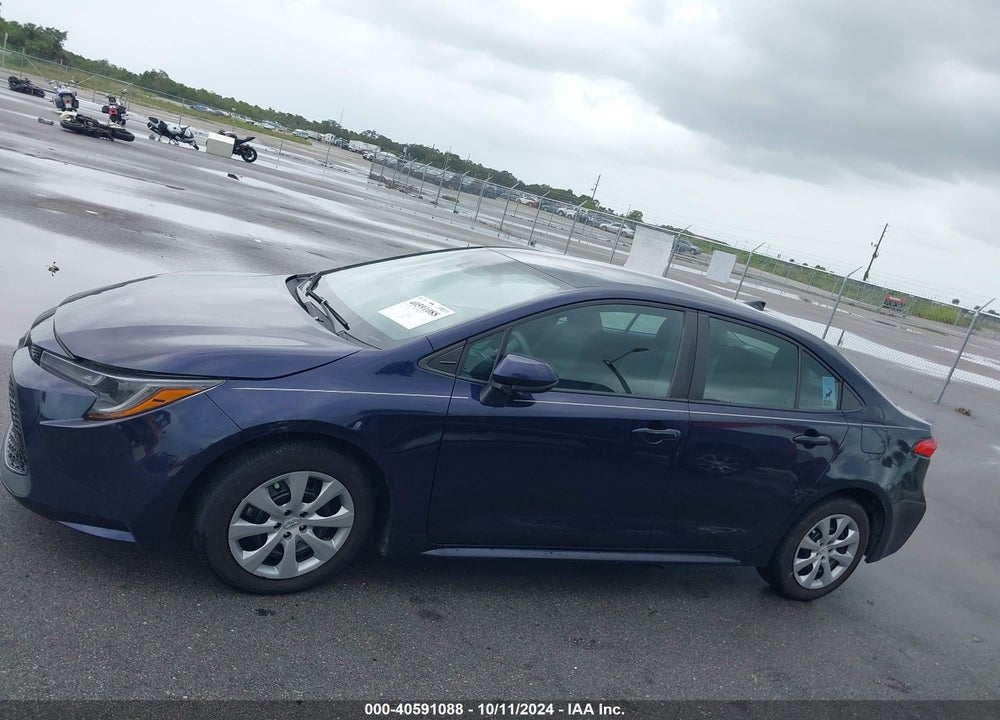 2022 TOYOTA COROLLA LE VIN: 5YFEPMAE7NP385654
