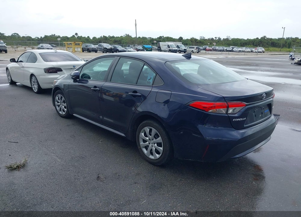 2022 TOYOTA COROLLA LE VIN: 5YFEPMAE7NP385654
