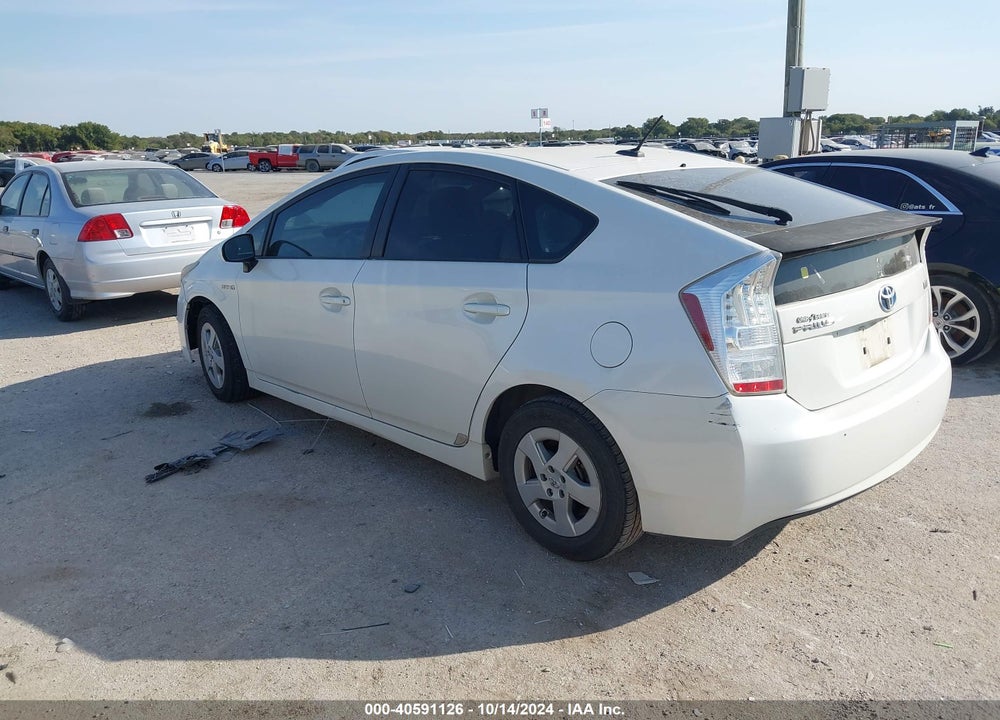 2011 TOYOTA PRIUS TWO VIN: JTDKN3DU4B0299584