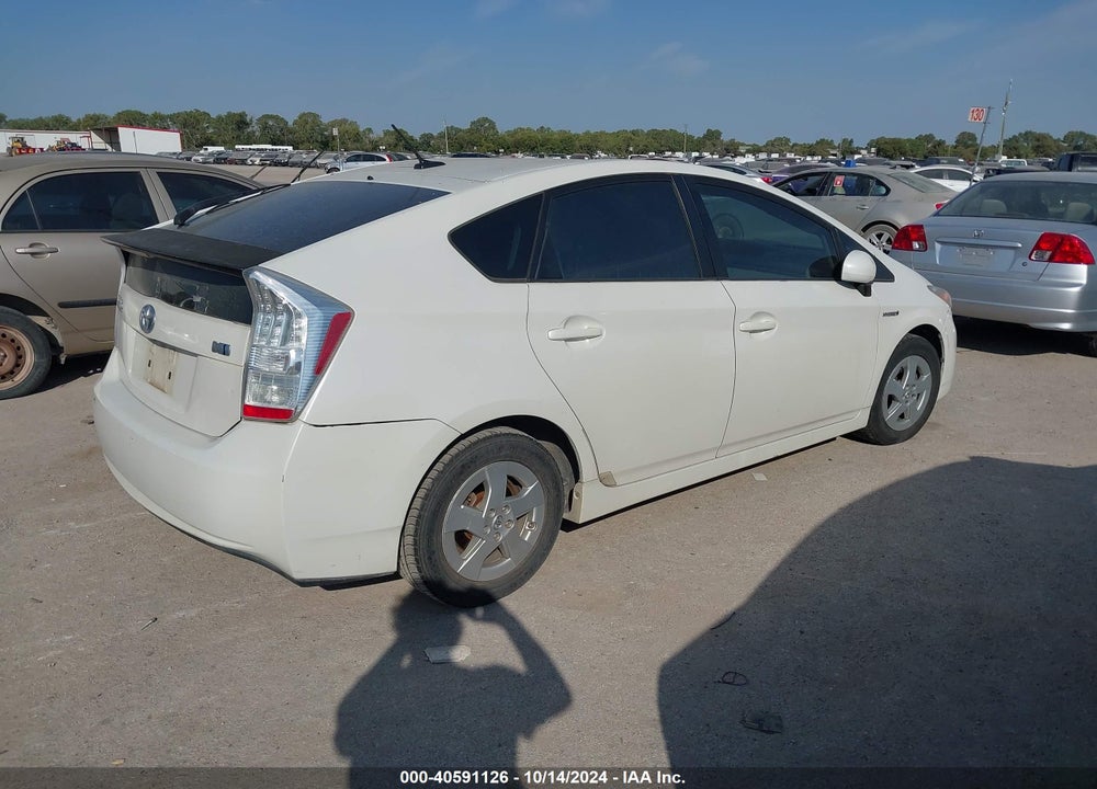 2011 TOYOTA PRIUS TWO VIN: JTDKN3DU4B0299584