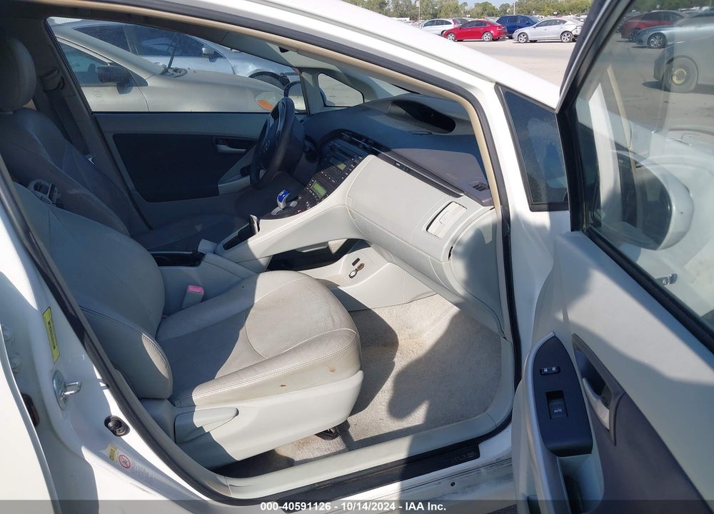 2011 TOYOTA PRIUS TWO VIN: JTDKN3DU4B0299584