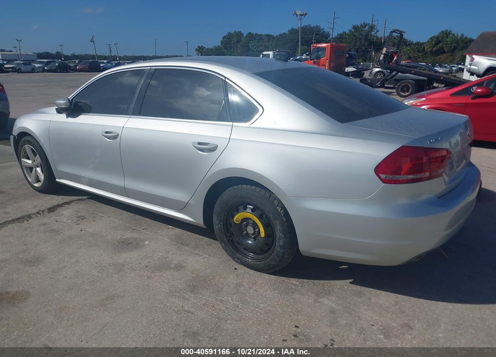 2013 VOLKSWAGEN PASSAT 2.0L TDI SE VIN: 1VWBN7A39DC127780