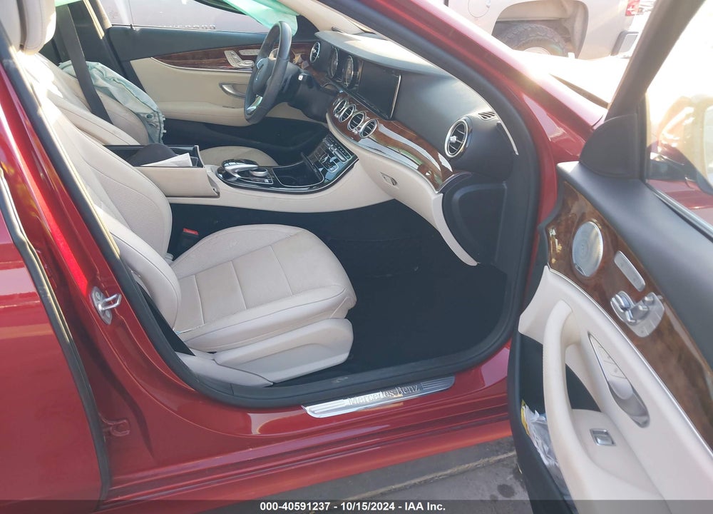 2017 MERCEDES-BENZ E 300 VIN: WDDZF4JB4HA137032
