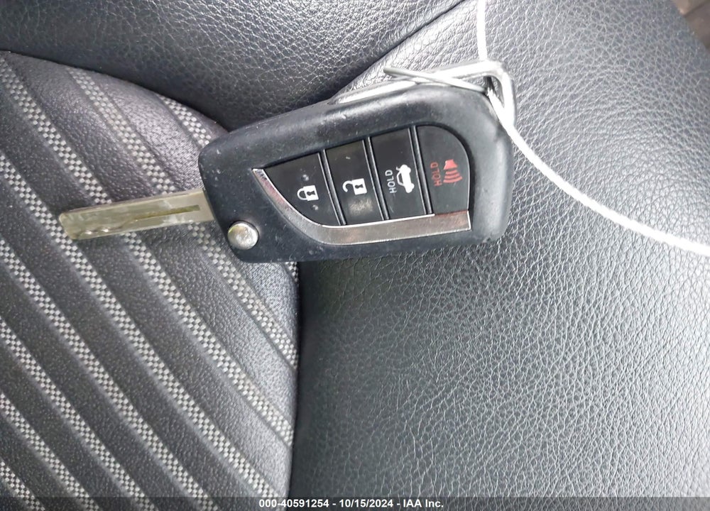 2019 TOYOTA CAMRY SE VIN: 4T1B11HK7KU791992