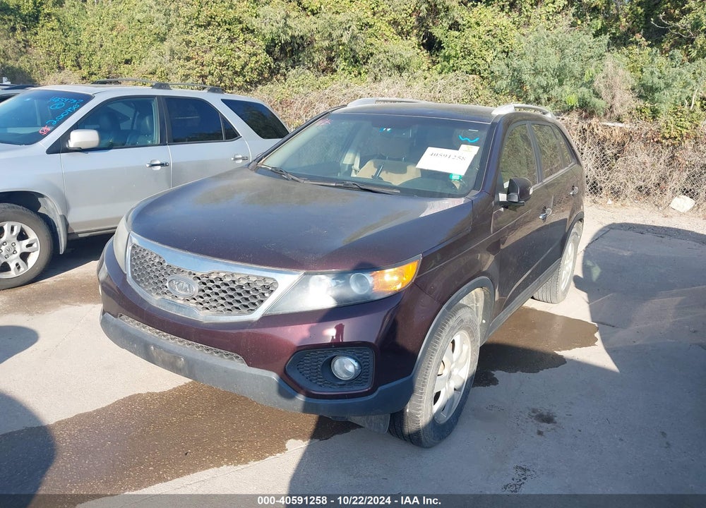 2011 KIA SORENTO LX VIN: 5XYKT3A16BG005273