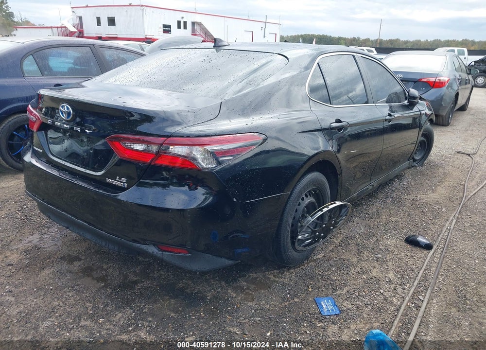 2021 TOYOTA CAMRY LE HYBRID VIN: 4T1C31AK6MU552641