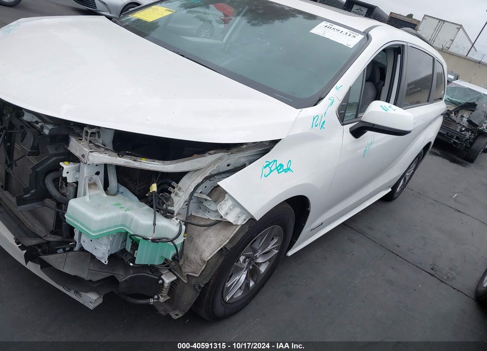 2021 TOYOTA SIENNA LE VIN: 5TDBRKEC7MS014509