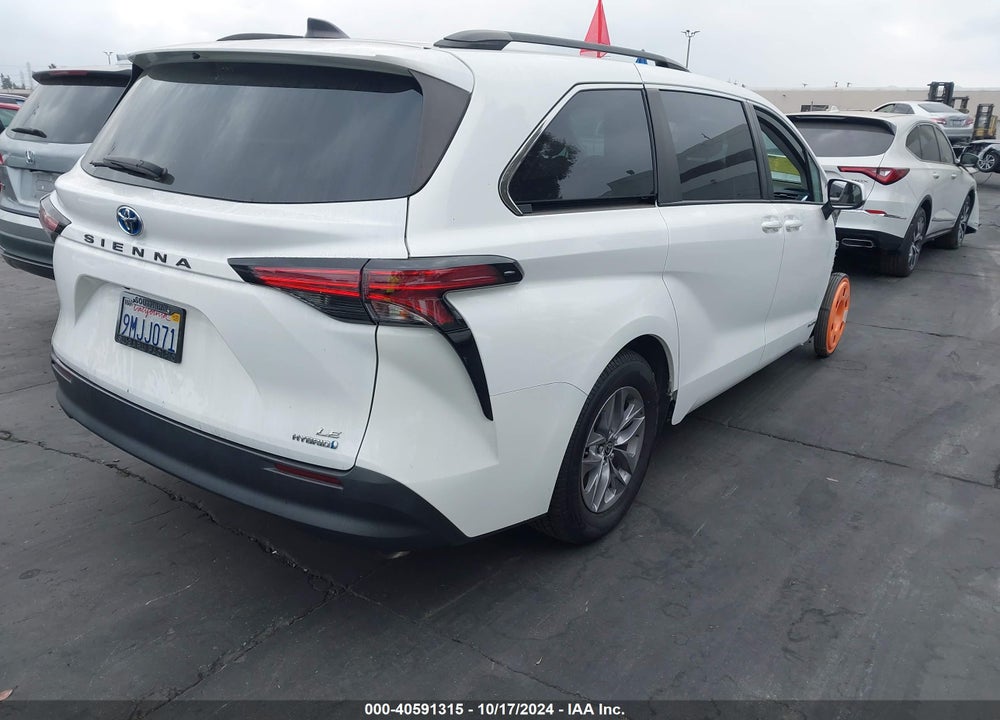 2021 TOYOTA SIENNA LE VIN: 5TDBRKEC7MS014509