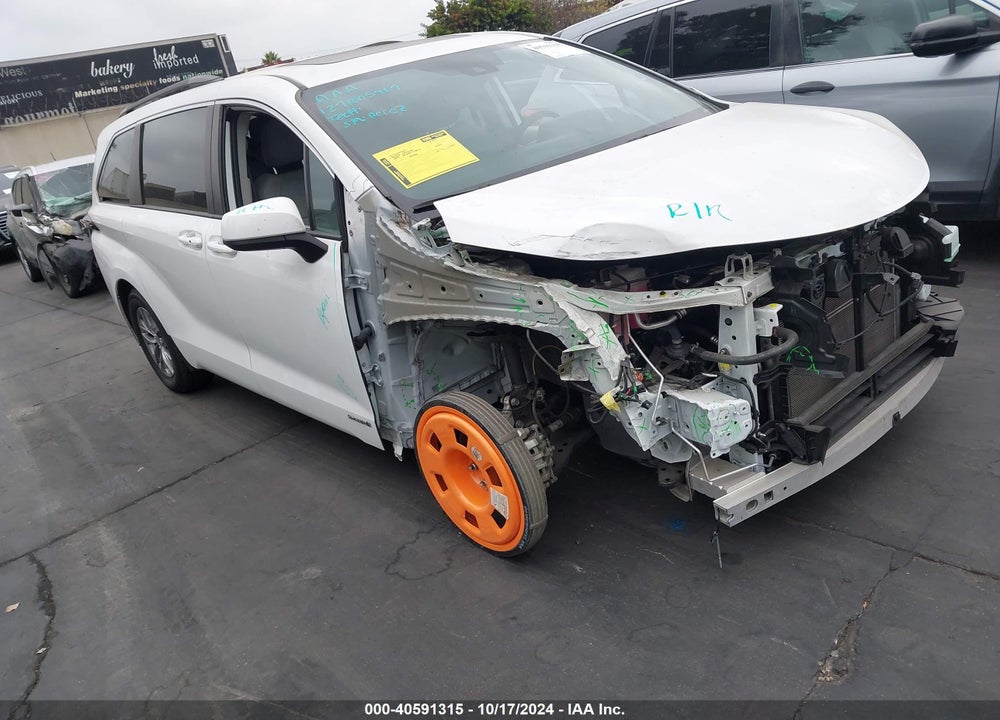 2021 TOYOTA SIENNA LE VIN: 5TDBRKEC7MS014509