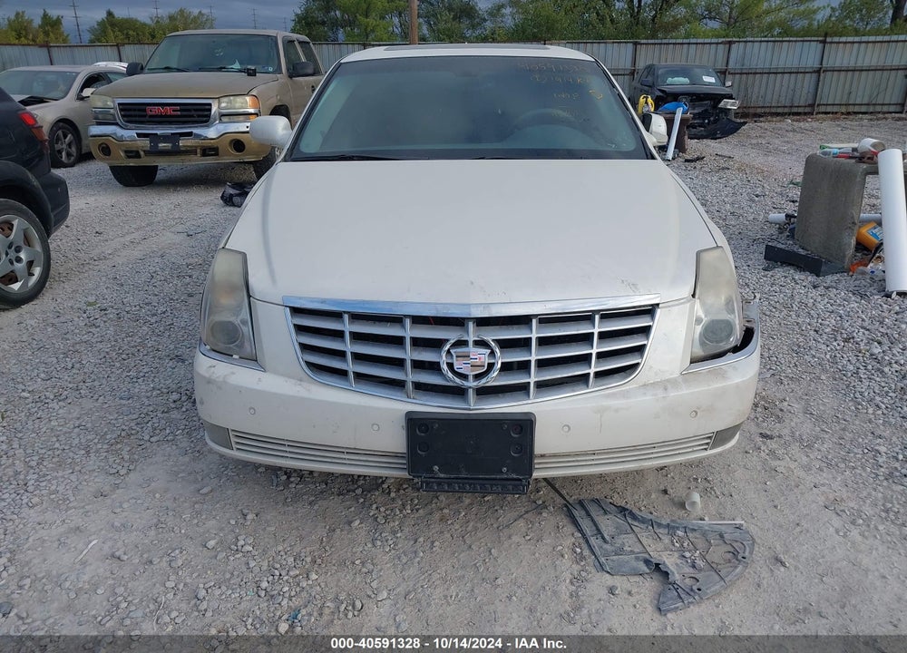 2011 CADILLAC DTS LUXURY COLLECTION VIN: 1G6KD5E62BU148401