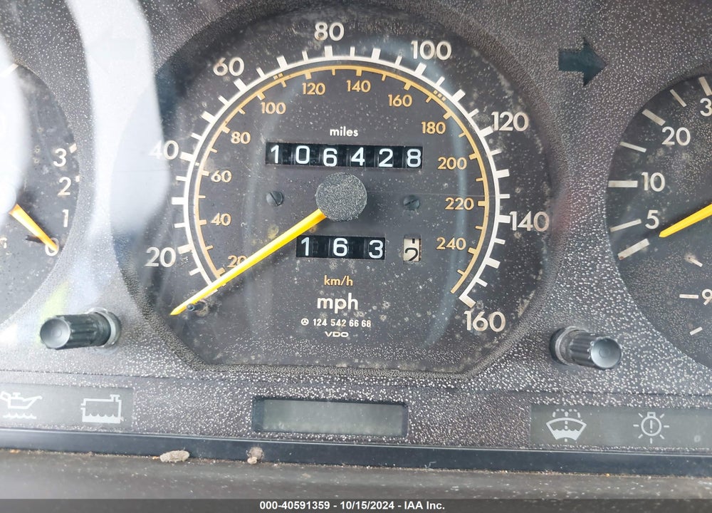 1990 MERCEDES-BENZ 300 E VIN: WDBEA30D7LB277212
