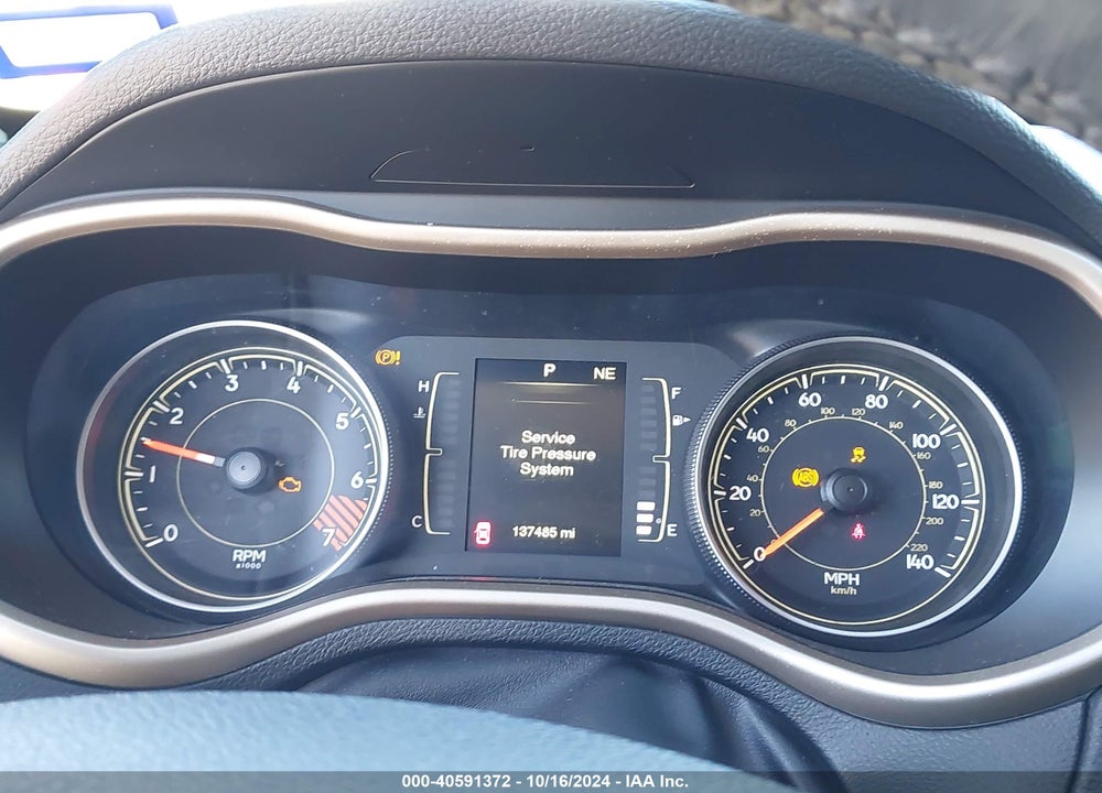 2015 JEEP CHEROKEE LATITUDE VIN: 1C4PJLCBXFW643567