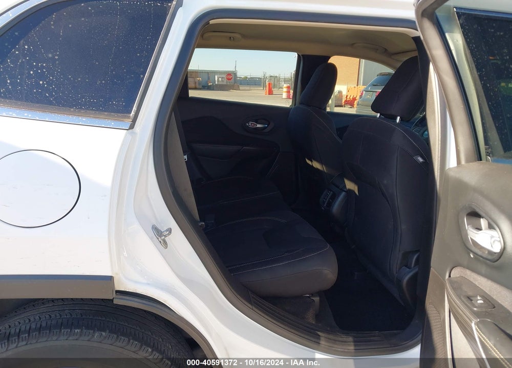 2015 JEEP CHEROKEE LATITUDE VIN: 1C4PJLCBXFW643567