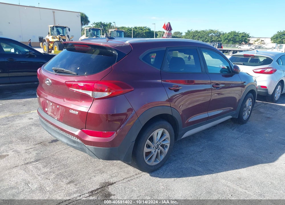 2017 HYUNDAI TUCSON SE VIN: KM8J33A44HU501178