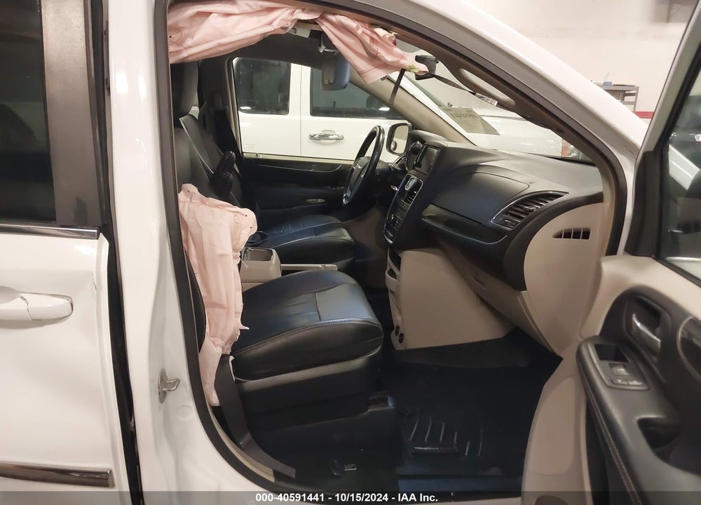 2016 CHRYSLER TOWN & COUNTRY TOURING VIN: 2C4RC1BG0GR174150