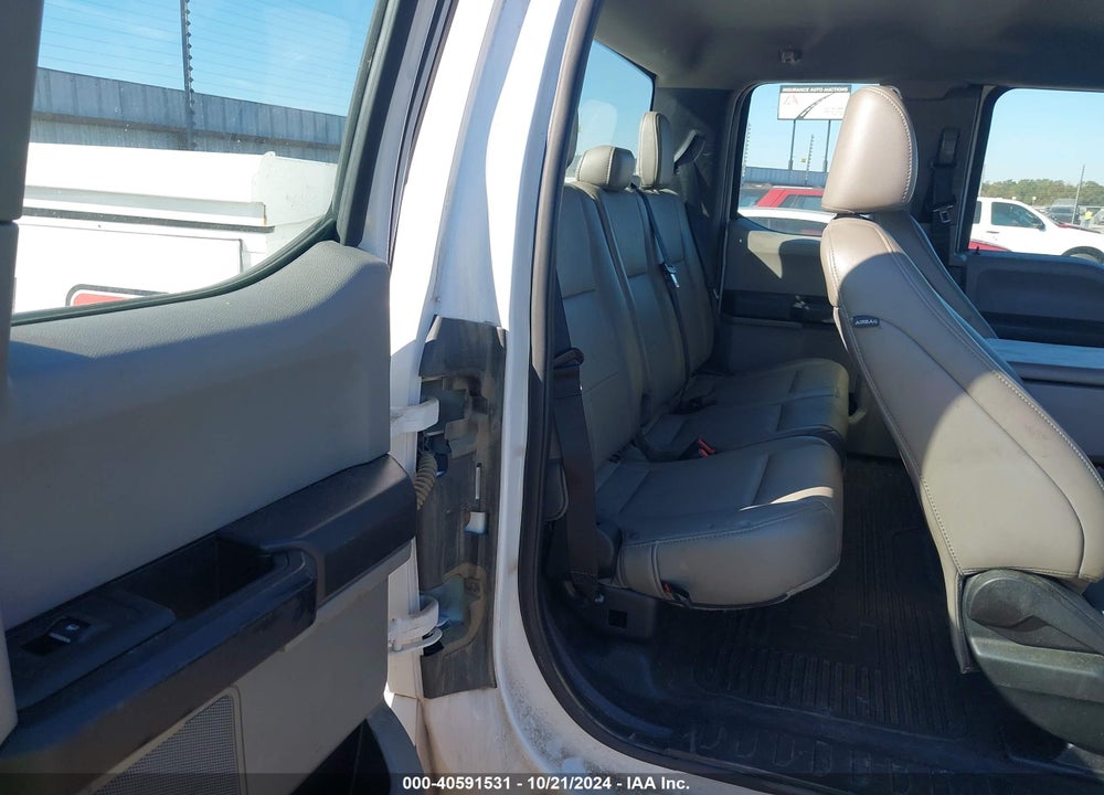 2020 FORD F-350 CHASSIS XL VIN: 1FD8X3E6XLEC72622
