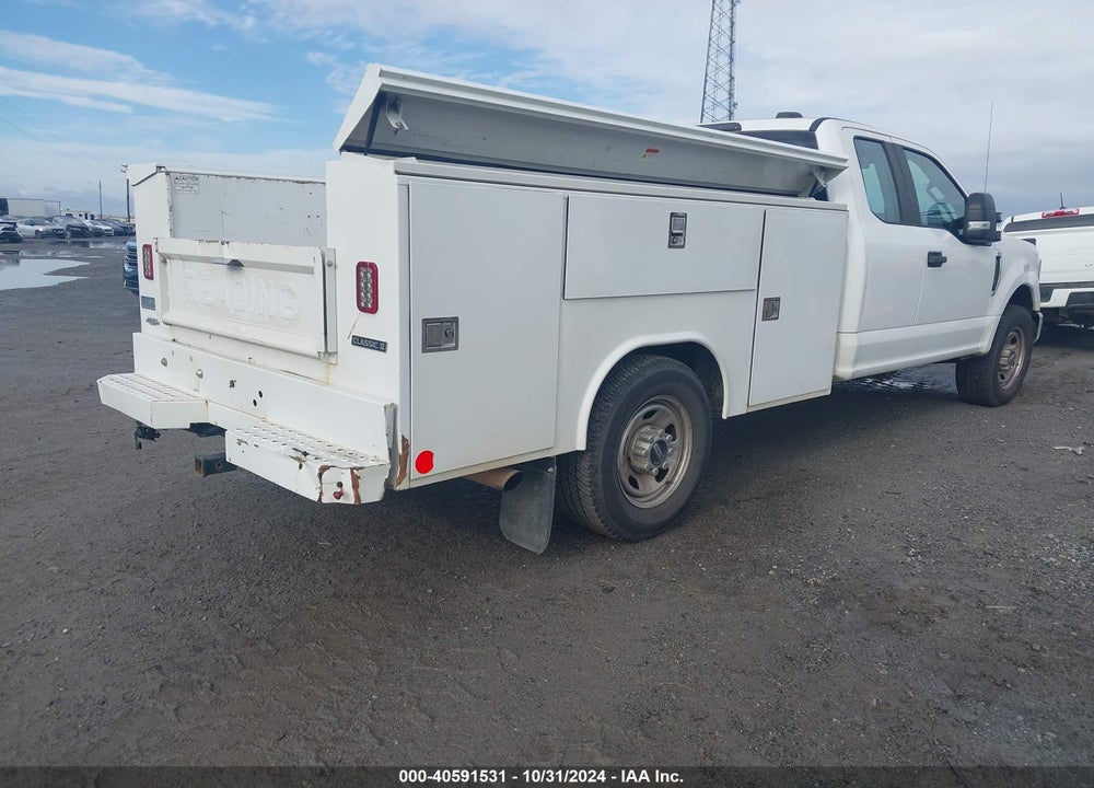 2020 FORD F-350 CHASSIS XL VIN: 1FD8X3E6XLEC72622