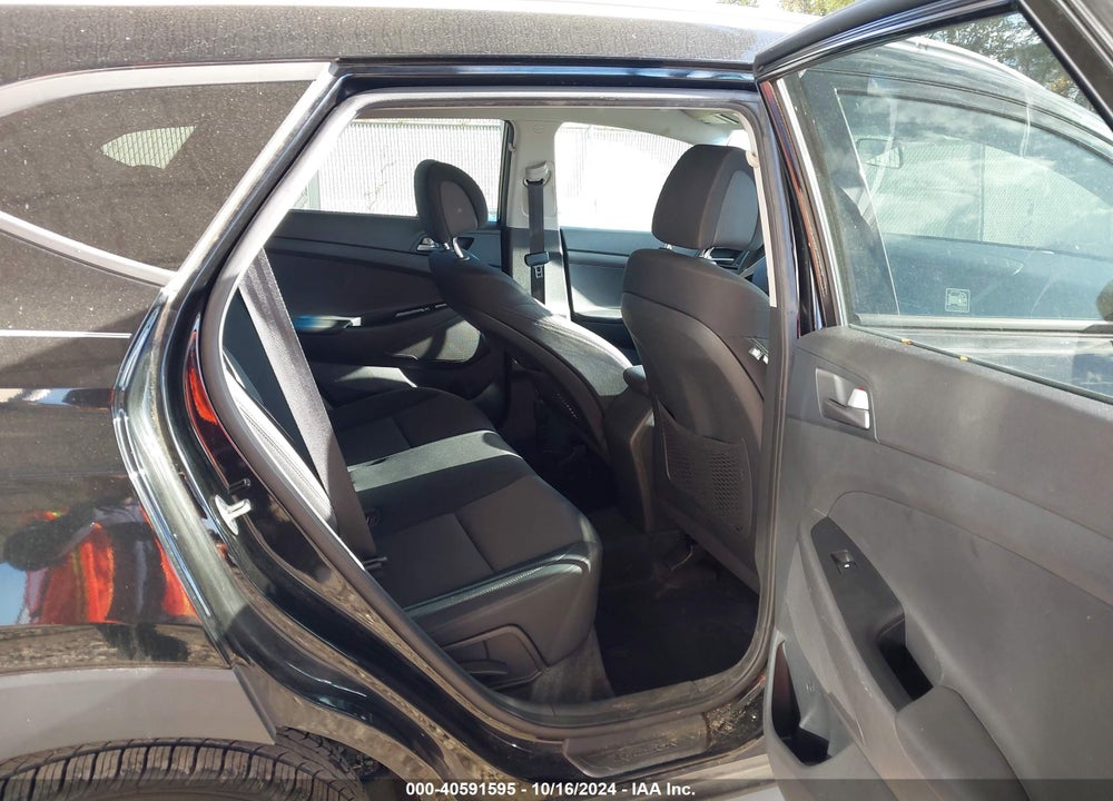 2017 HYUNDAI TUCSON SE VIN: KM8J3CA41HU534607